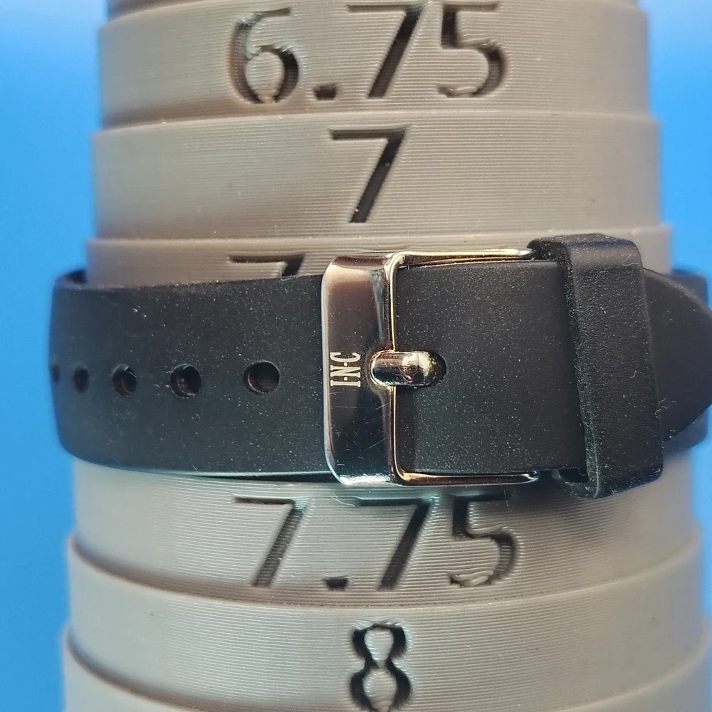 Vintage 2007 INC International Concepts 36mm Mens‎ Digital Quartz Sport Watch